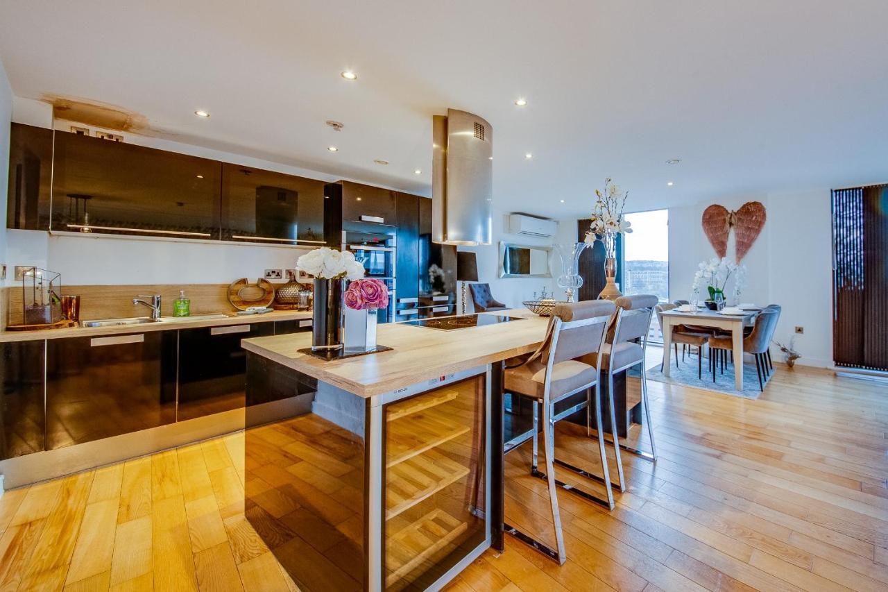 Spacious 3-Bed Penthouse With City Sky Line Views เชฟฟิลด์ ภายนอก รูปภาพ