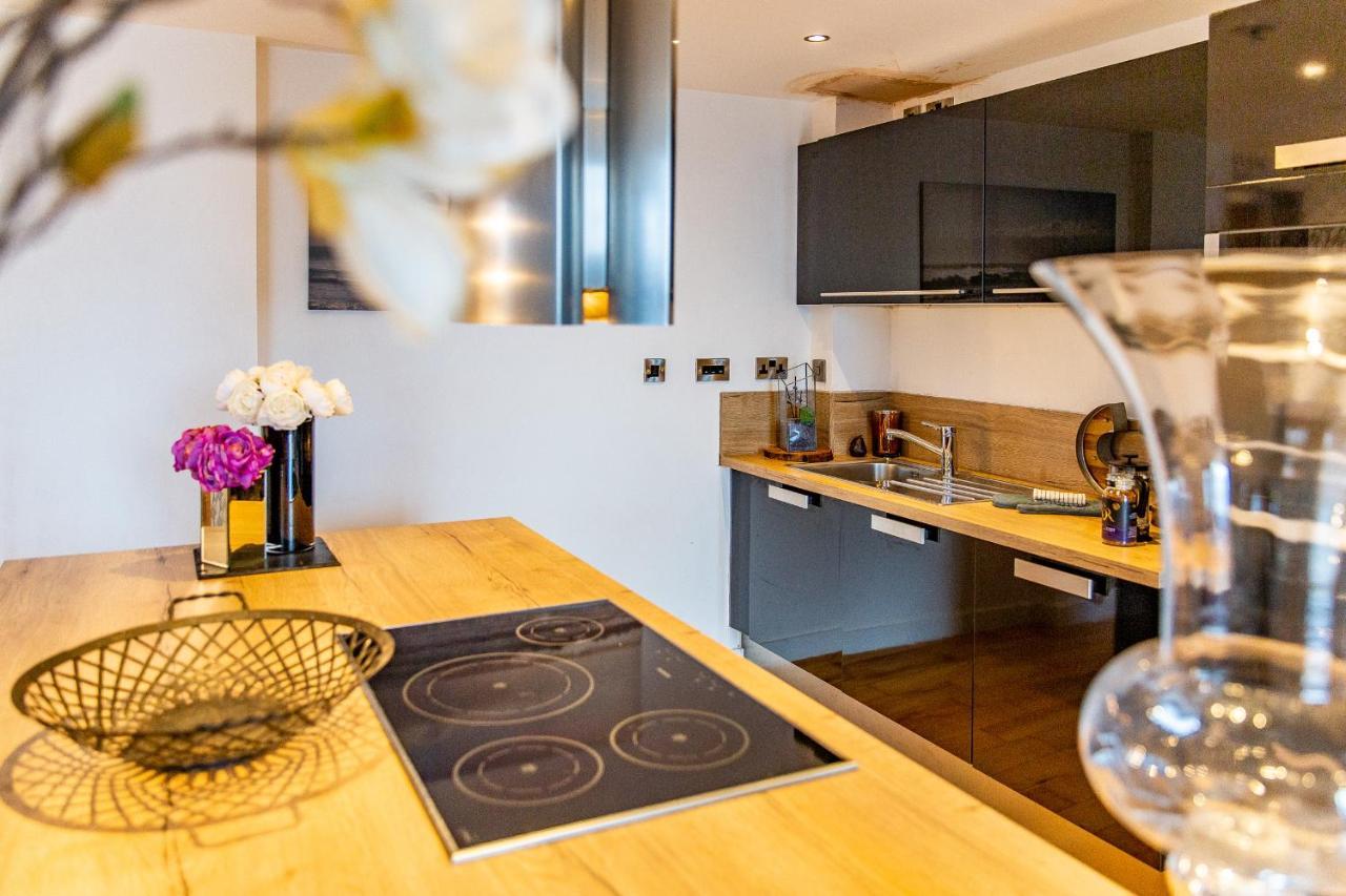 Spacious 3-Bed Penthouse With City Sky Line Views เชฟฟิลด์ ภายนอก รูปภาพ